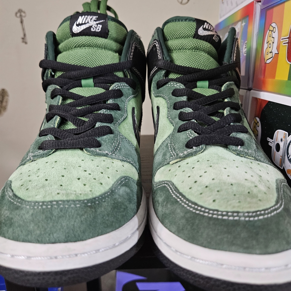 Nike SB Green High-Top Sneakers